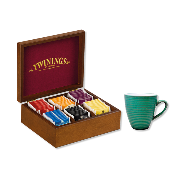 Coffret de thés Twinings en bois contenant six thés noirs et une tasse
