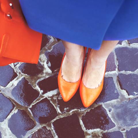 Ein Paar Schuhe